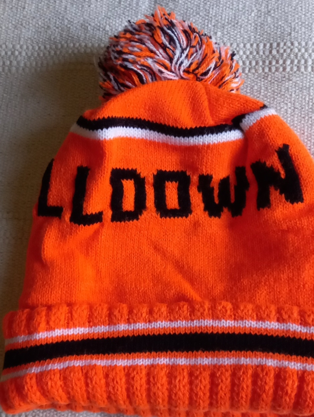 Signed Hartnelldown Winter Hat - Picture 4 of 5